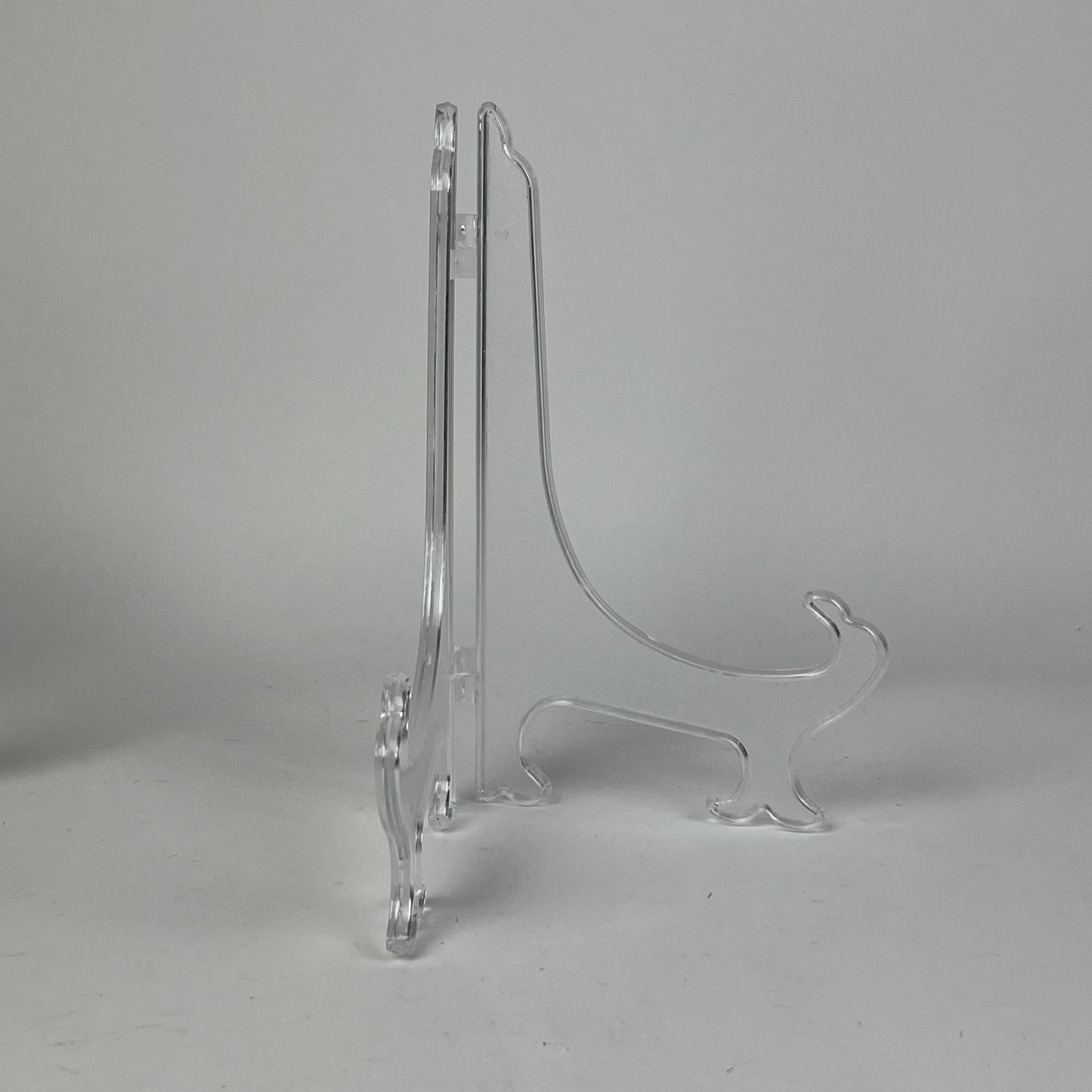 Plastic easel stand