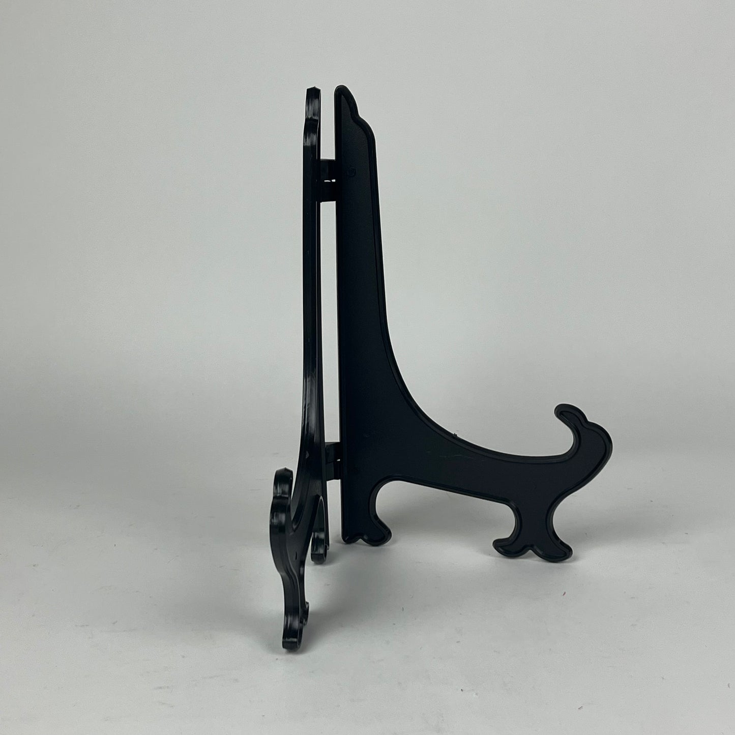 Plastic easel stand