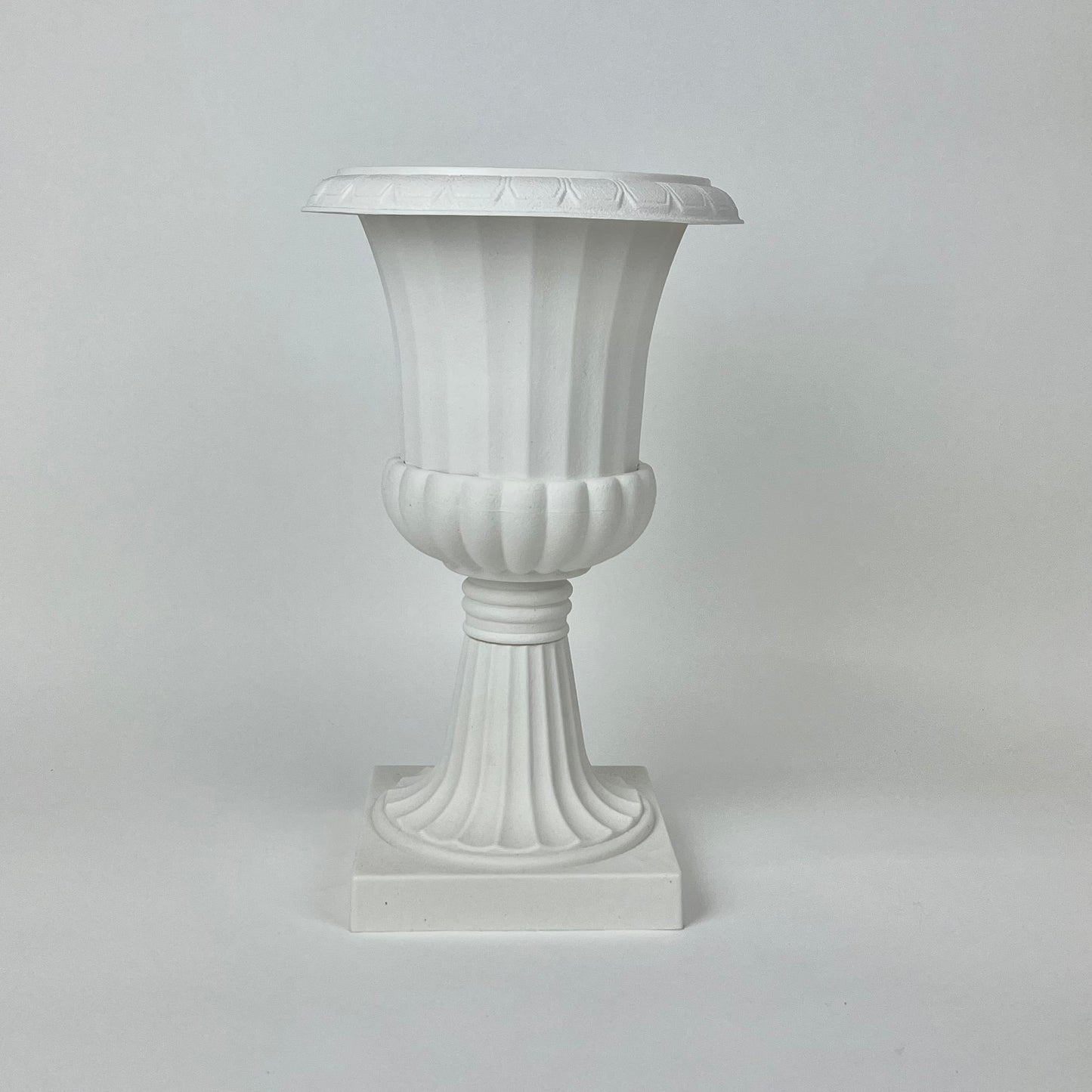 White pot (2981-2988)