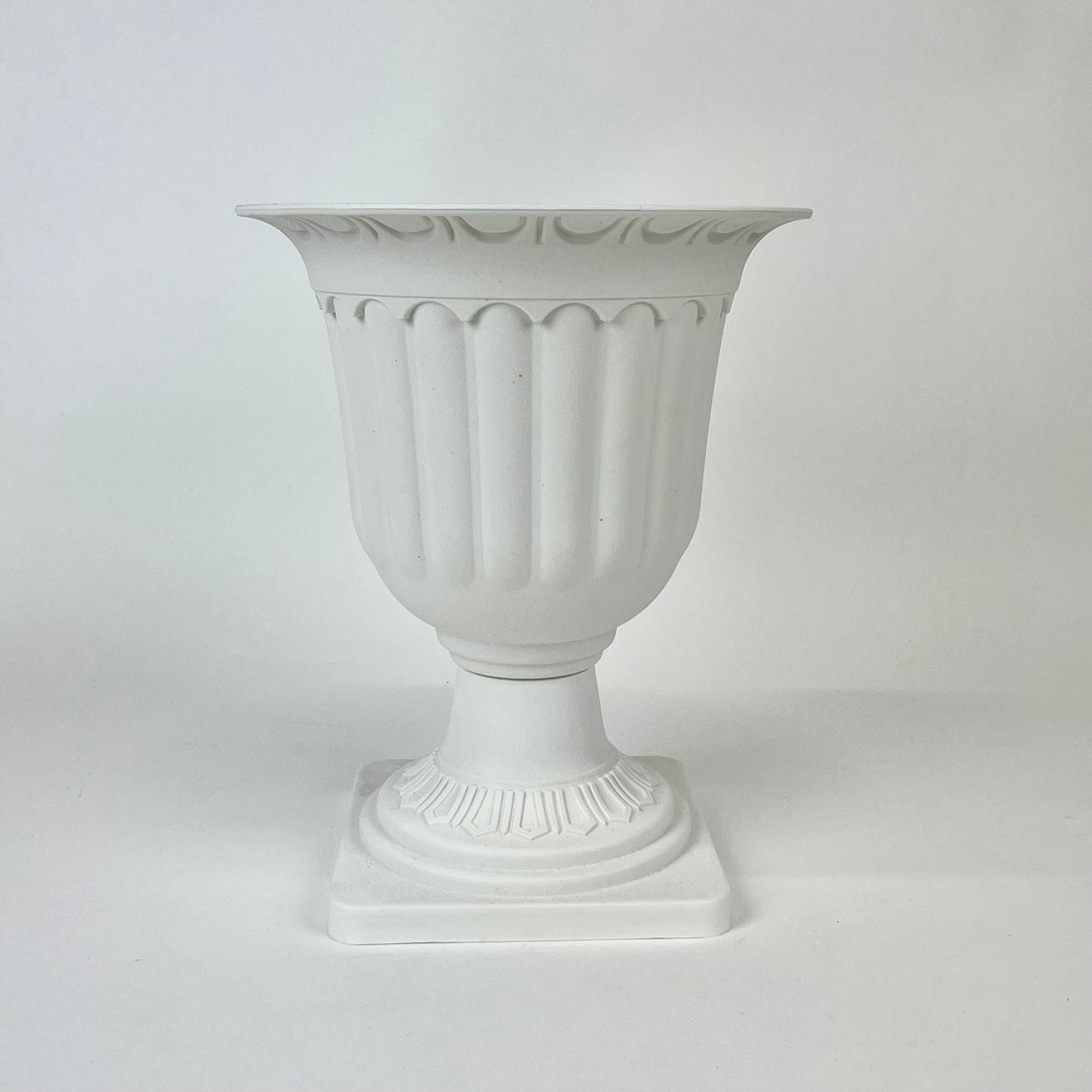 White pot (2921-2926)